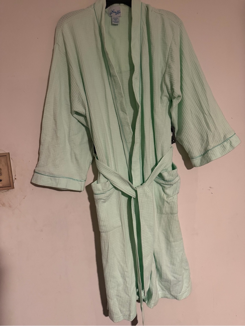 Vintage Leisure Life Mint Waffle Robe with Belt - Women’s Spa Wrap - EUC - 1980s